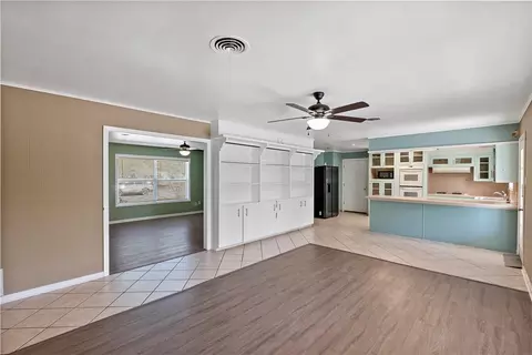 2210 Sharon Dr, Bryan, TX 77802 photo 9