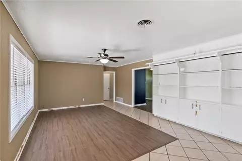 2210 Sharon Dr, Bryan, TX 77802 photo 11