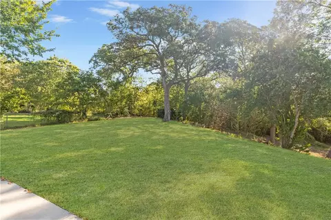 Exterior - 201 N Avenue W, Bryan, TX 77801 photo 3 of 4