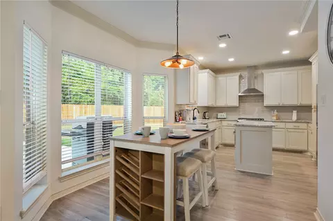 6209 Cromwell Ct, Bryan, TX 77802 photo 8