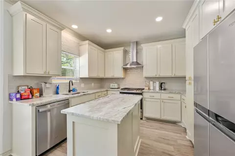 6209 Cromwell Ct, Bryan, TX 77802 photo 9