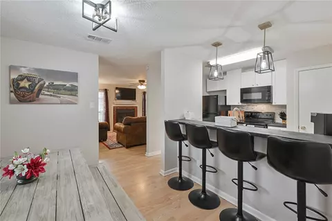 3011 Bluestem Dr, College Station, TX 77845