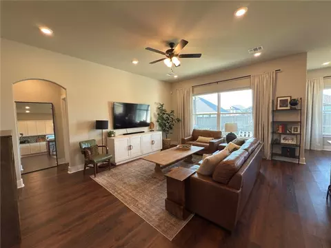 4256 Harding Way, Bryan, TX 77802 photo 3