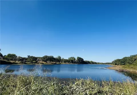 000 Fir Dr, Caldwell, TX 77836