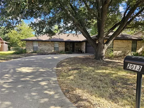 2013 Langford St, College Station, TX 77840