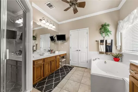Bath - 3121 Broadmoor Dr, Bryan, TX 77802 photo 2 of 3