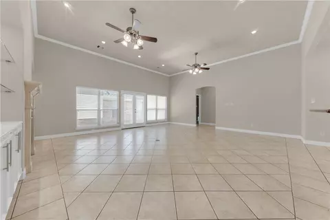 Living - 3121 Broadmoor Dr, Bryan, TX 77802 photo 3 of 6