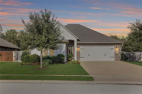 15657 Long Creek Ln, College Station, TX 77845
