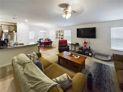 5252 Montague Loop, Bryan, TX 77807 photo 3