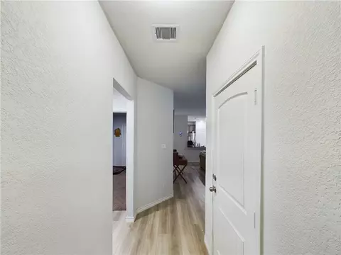 5252 Montague Loop, Bryan, TX 77807 photo 2