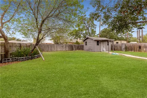 3609 Sierra Dr, Bryan, TX 77802 photo 25