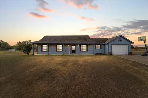 9271 Panther Creek Rd, Iola, TX 77861