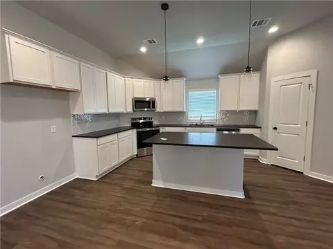 3105 Charge Ln, Bryan, TX 77808 photo 4