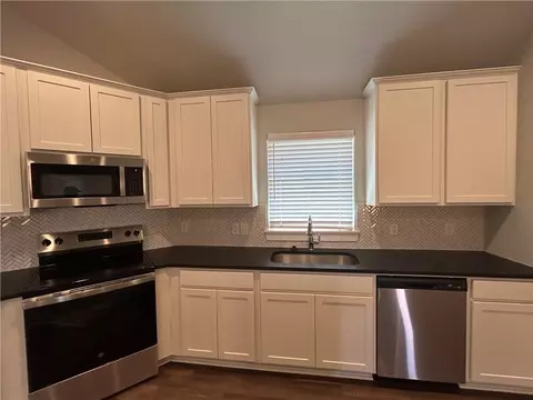 3105 Charge Ln, Bryan, TX 77808 photo 5