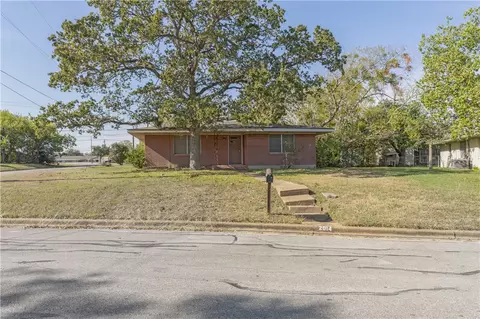2014 Elmwood Dr, Bryan, TX 77802