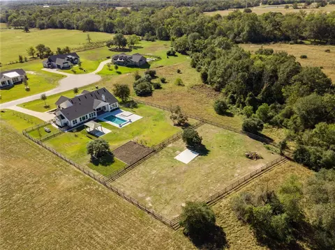 10742 Harvey Ranch Rd, College Station, TX 77845