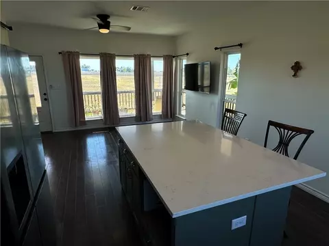 Kitchen - 8131 S Hickory Loop, Calvert, TX 77837 photo 2 of 4
