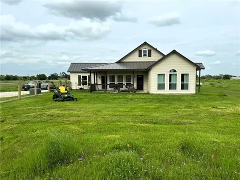 8131 S Hickory Loop, Calvert, TX 77837