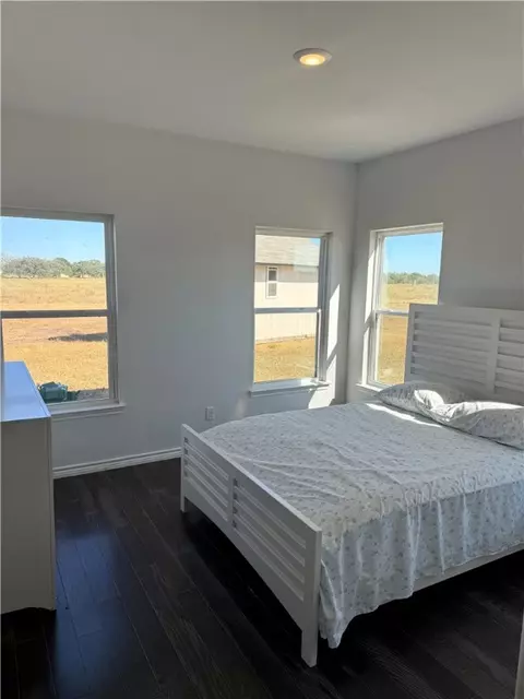 Bedroom - 8131 S Hickory Loop, Calvert, TX 77837 photo 3 of 4