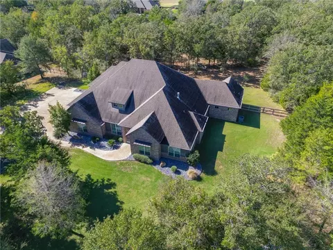 18823 Indian Lakes Dr, College Station, TX 77845