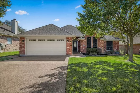 1806 Gray Stone Dr, Bryan, TX 77807 photo 2