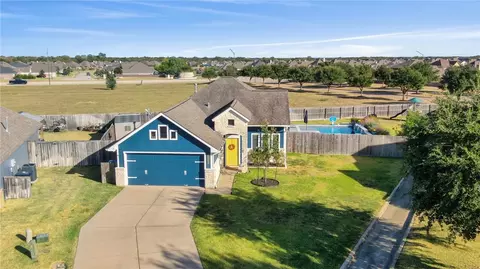 3800 Wild Horse Creek Ct, College Station, TX 77845