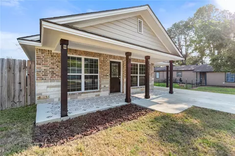 Exterior - 3501 Stevens Dr, Bryan, TX 77808 photo 4 of 7