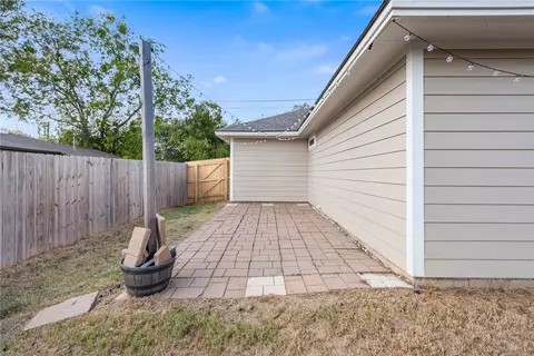 Exterior - 3501 Stevens Dr, Bryan, TX 77808 photo 5 of 7