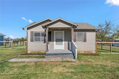 522 E Jack St, Bremond, TX 76629 photo 1