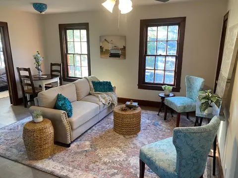 Living - 804 22nd St, Bryan, TX 77802 photo 1 of 1