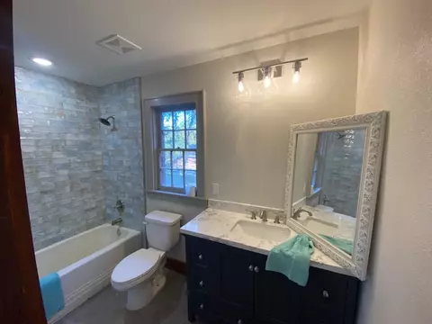 Bath - 804 22nd St, Bryan, TX 77802 photo 1 of 2