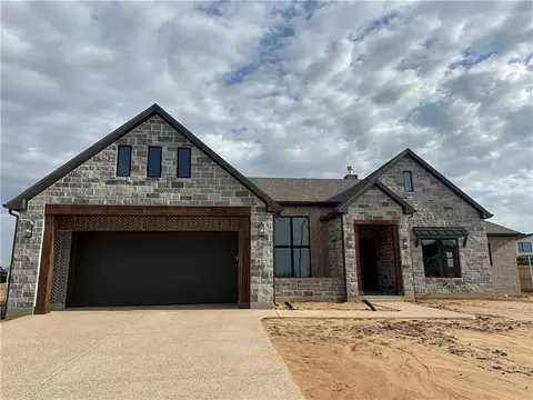 4817 Foxglove Ct, College Station, TX 77845