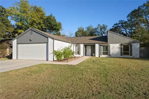 1702 Austin Ave, College Station, TX 77845