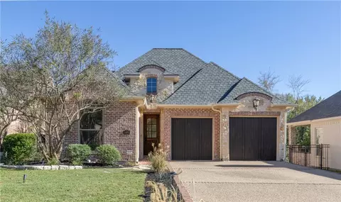 3402 Chinquapin Ct, Bryan, TX 77807