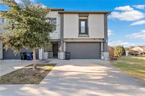 2913 Papa Bear Dr, College Station, TX 77845