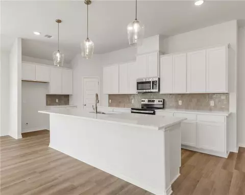 3128 Charge Ln, Bryan, TX 77808 photo 8
