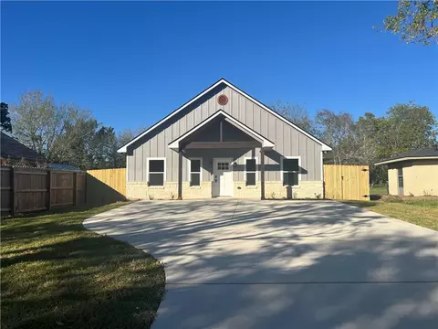 904 W 21st St, Bryan, TX 77803