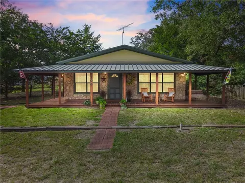 106 Apache Dr S, Somerville, TX 77879