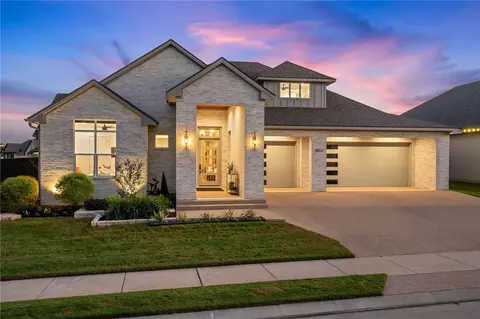 4812 Crystal Ridge Ct, College Station, TX 77845