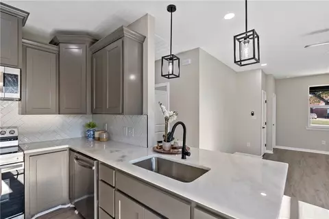 813 E 31st St, Bryan, TX 77803 photo 12