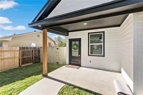 813 E 31st St, Bryan, TX 77803 photo 3