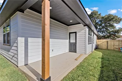 813 E 31st St, Bryan, TX 77803 photo 25