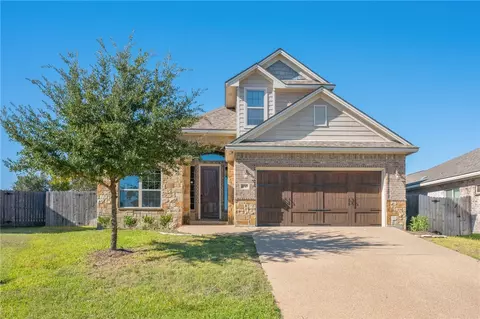 4049 Crestmont Dr, College Station, TX 77845