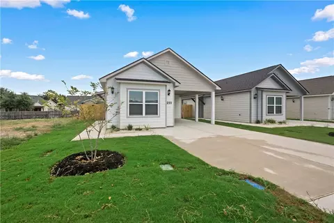 1233 Storm Row, Bryan, TX 77808 photo 2