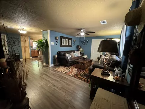 110 Williamson Dr, Bryan, TX 77801 photo 3