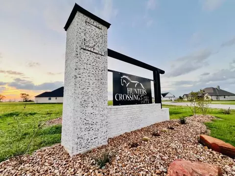 6576 Garhole View Ln, Bryan, TX 77808