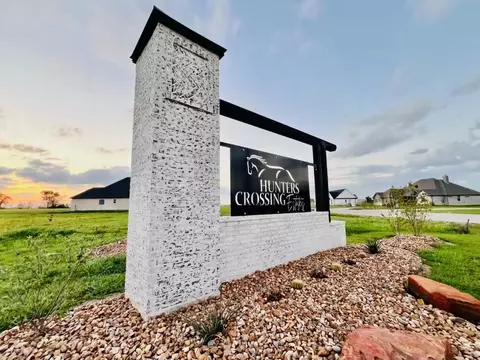 6598 Garhole View Ln, Bryan, TX 77808