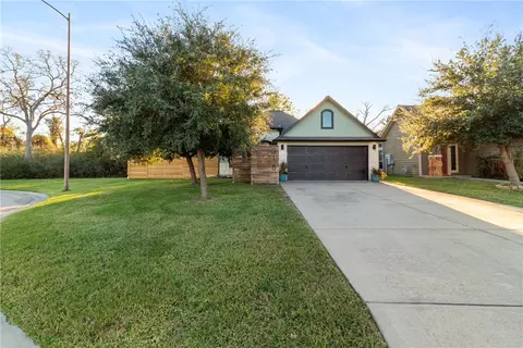 316 Hanna Ct, College Station, TX 77845