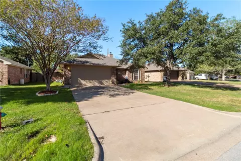 2521 Pinon Ct, Bryan, TX 77802 photo 3