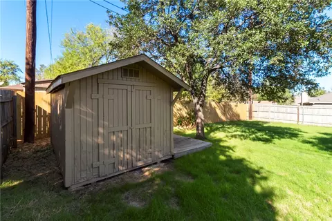 2521 Pinon Ct, Bryan, TX 77802 photo 29